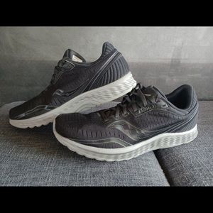 Saucony Kinvara 11  Running Shoes